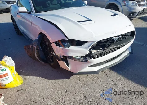 2018 Ford Mustang Ecoboost z USA, uszkodzony, nr VIN 1FA6P8TH3J5120438